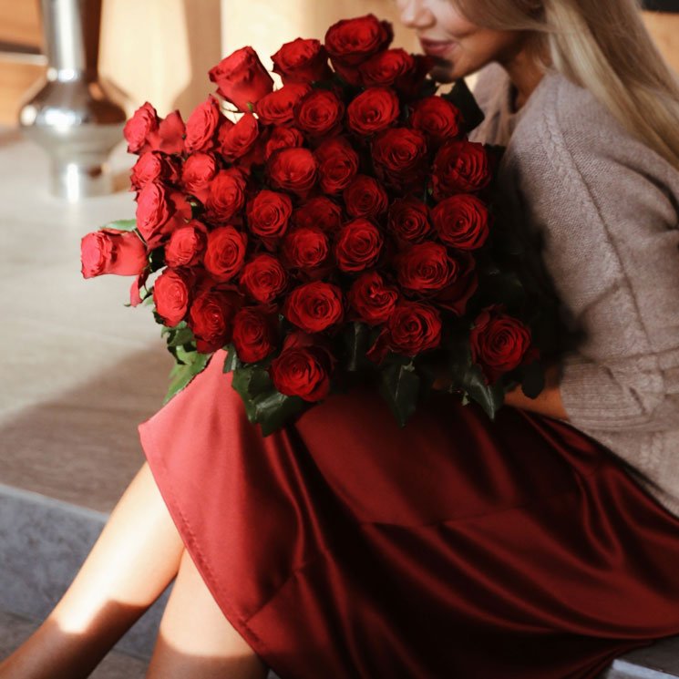 50 RED ROSES